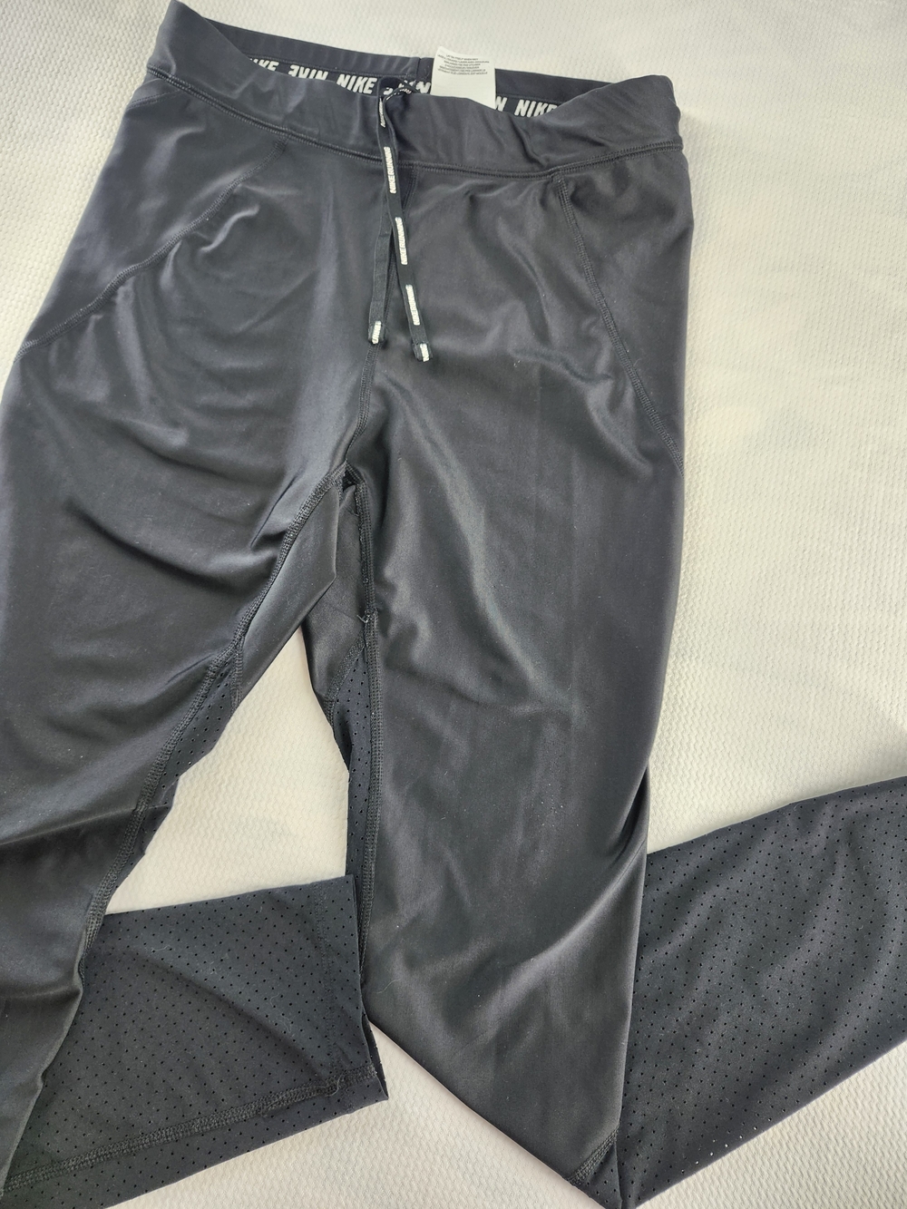 Nike Running Women’s Dri-Fit Vented Leggings Medium Black